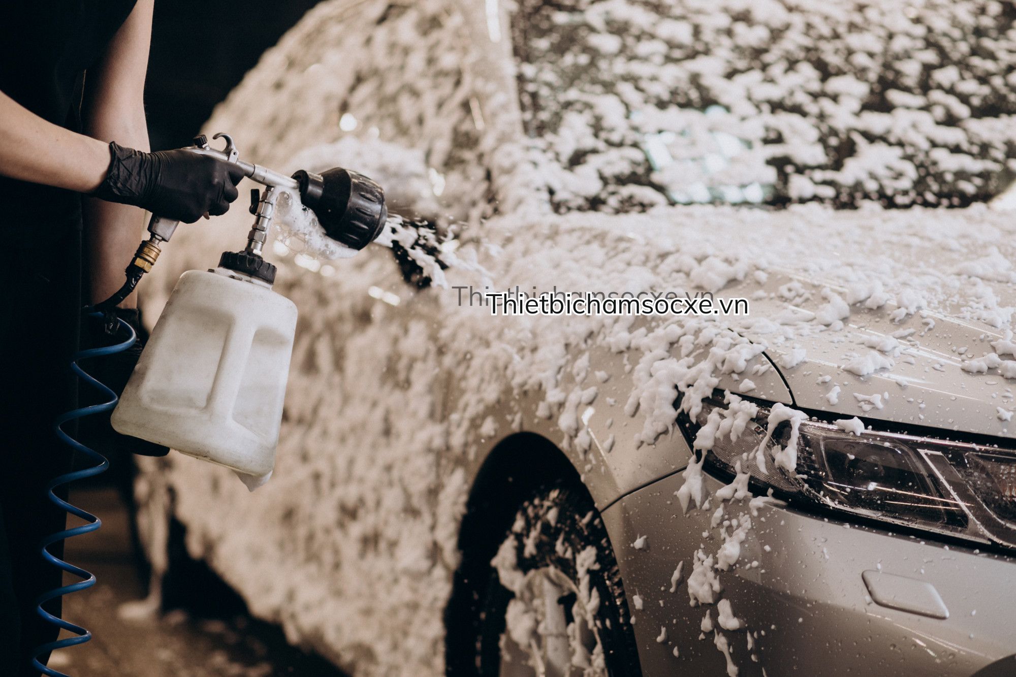 Bình bọt tuyết – Giải pháp siêu tốc cho tiệm rửa xe đông khách